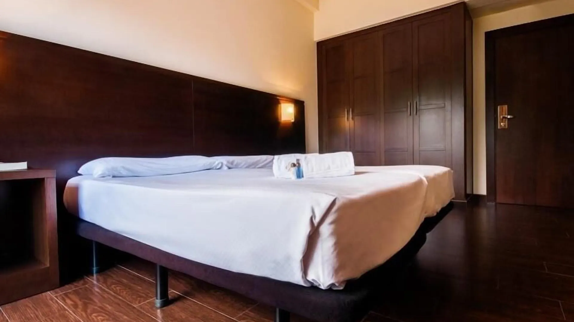 Euba Hotel Amorebieta-Etxano 3*,
