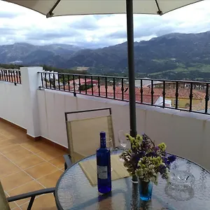 https://apartamentos-quercus.es-andalucia.com
