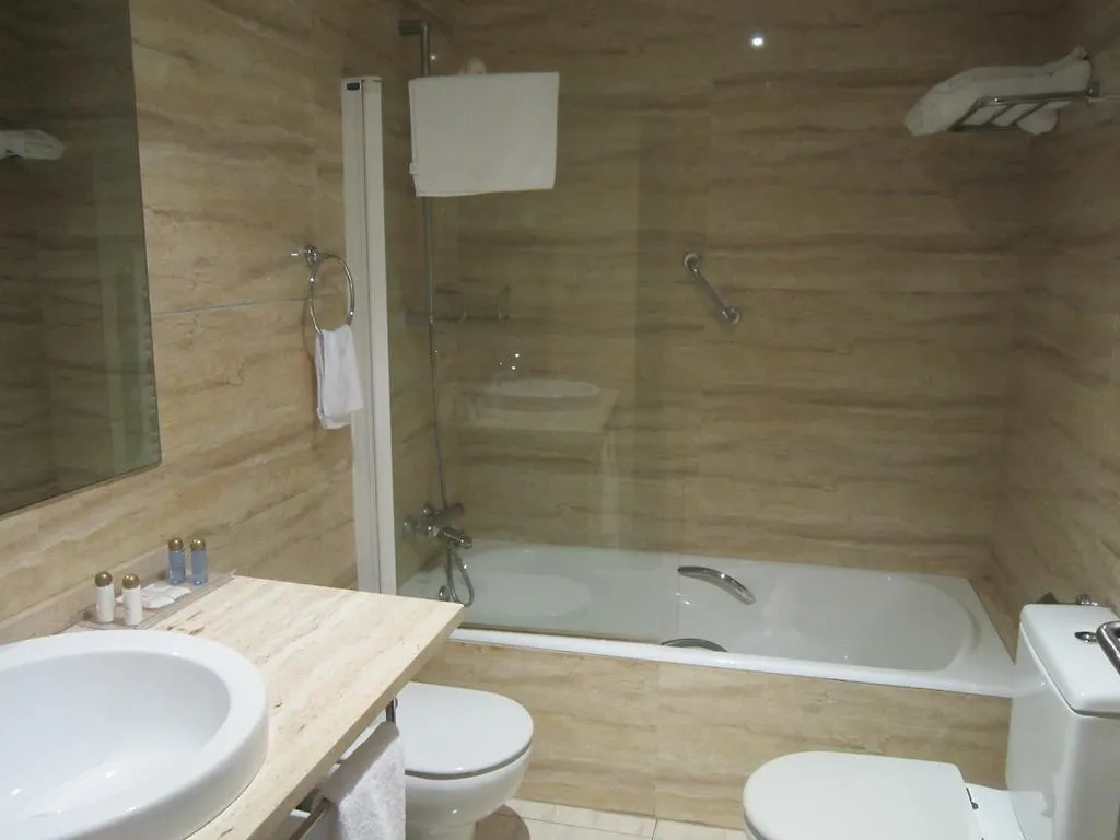 Euba Hotel Amorebieta-Etxano 3*,